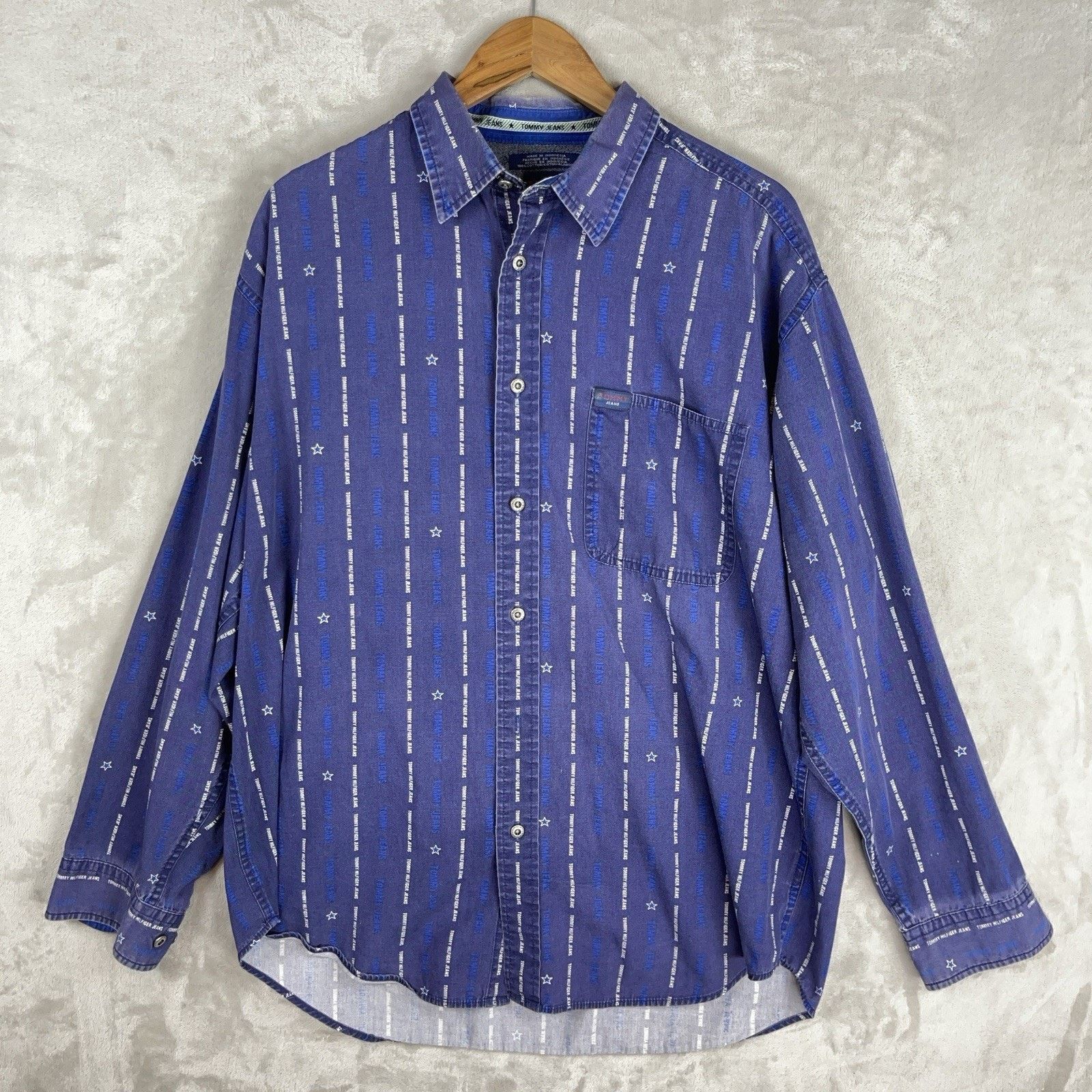 Tommy Hilfiger Vtg 90s Tommy Jeans AOP Monogram Denim Shirt Fade Wash Rare Size US L / EU 52-54 / 3 - 2 Thumbnail