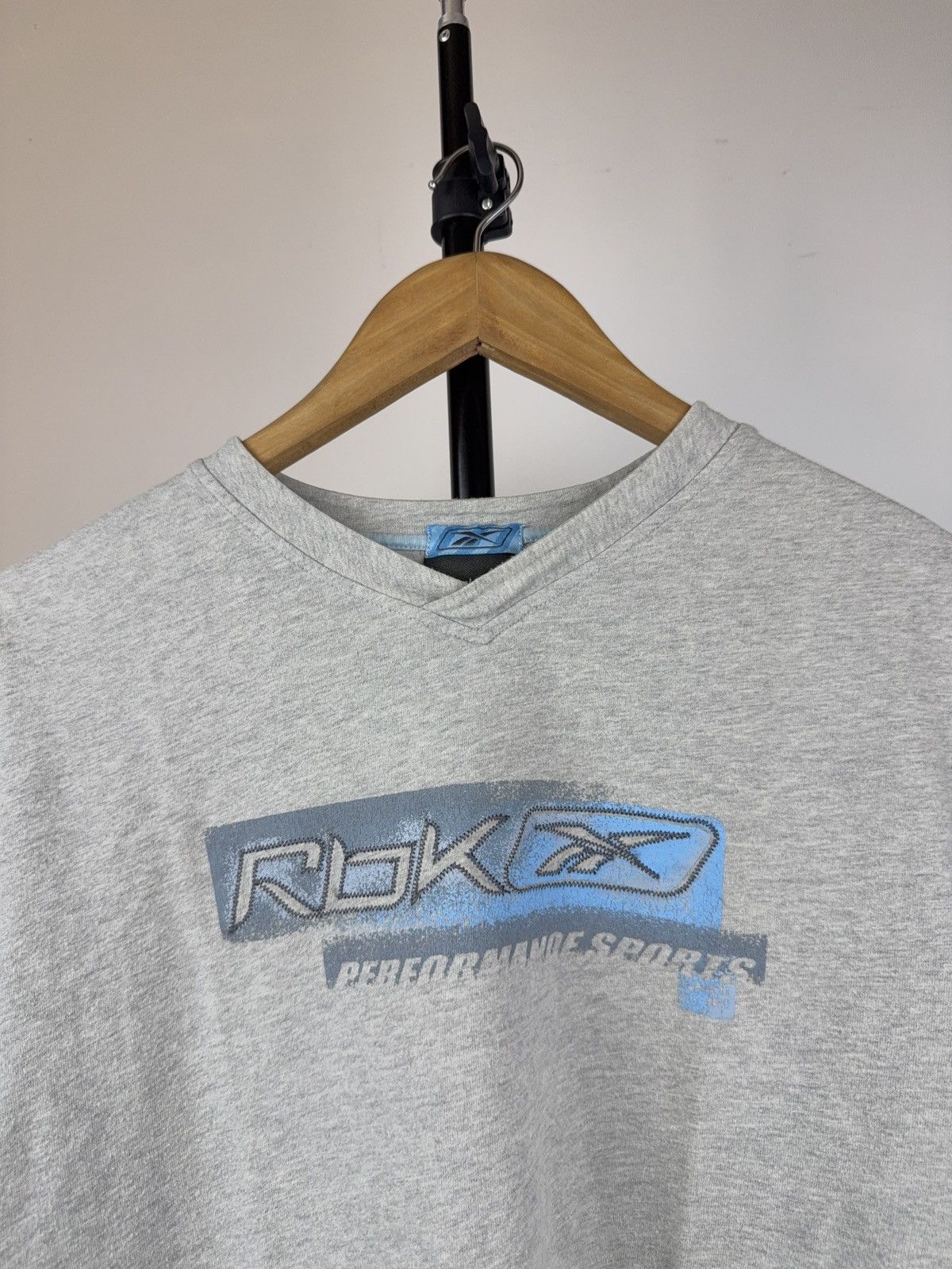 Reebok Vintage 90s Retro Logo Reebok RBK V neck Tee Shirt Size US L / EU 52-54 / 3 - 2 Thumbnail