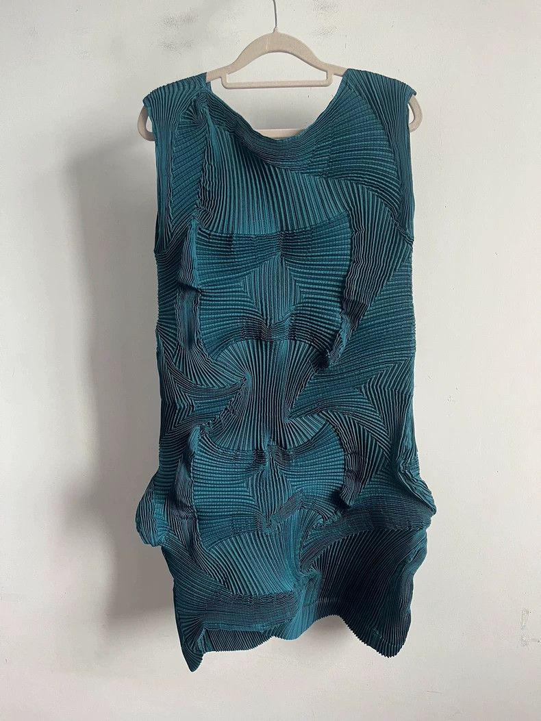 Issey Miyake Issey Miyake size:1 Blue flower bud pleated vest Size S / US 4 / IT 40 - 2 Thumbnail