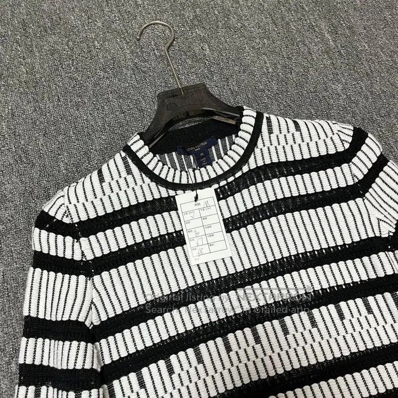 Louis Vuitton Louis Vuitton Women's Striped Knit Sweater . Size M / US 6-8 / IT 42-44 - 3 Thumbnail
