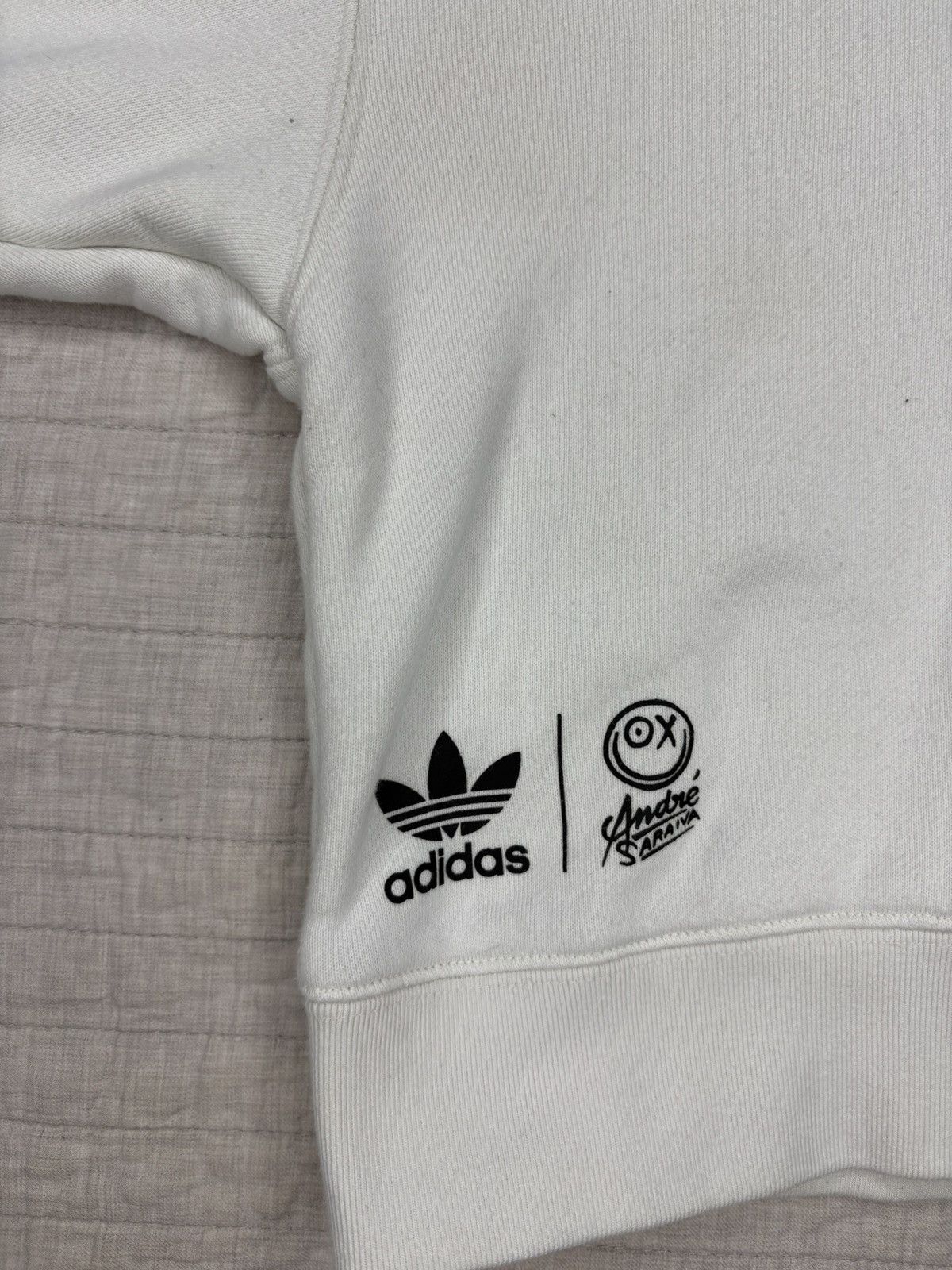 Adidas Adidas x Andre Saraiva ‘The World Needs Love’ Cropped Hoodie Size S / US 4 / IT 40 - 3 Thumbnail