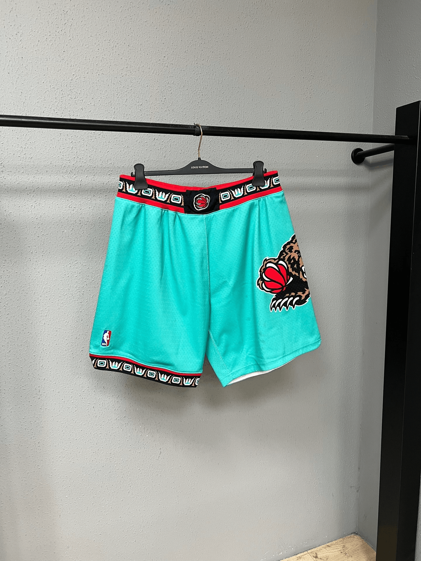 Mitchell & Ness Mitchell & Ness Basketball Shorts 32 Men Size US 32 / EU 48 - 1 Thumbnail