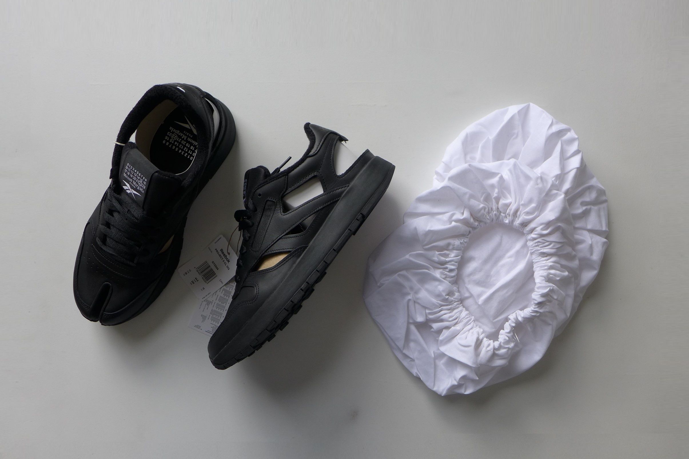 Maison Margiela Magiela x Reebok Tabi Black Classic Leather DQ Sneakers Size US 11 / EU 44 - 1 Thumbnail