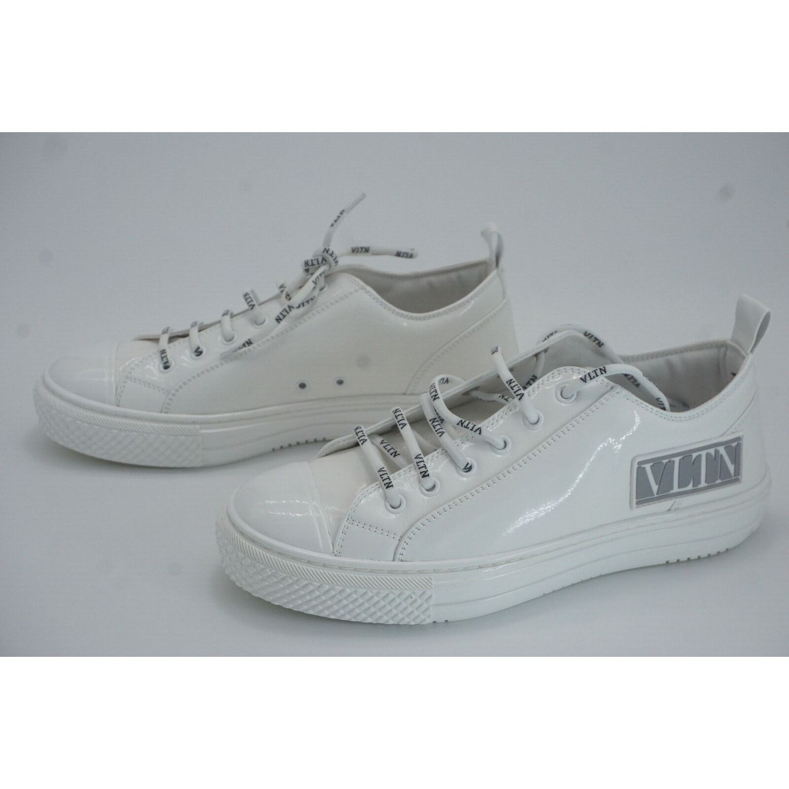 Valentino Valentino Giggies VLTN Logo White Patent Sneaker 39 low top Size US 9 / IT 39 - 3 Thumbnail
