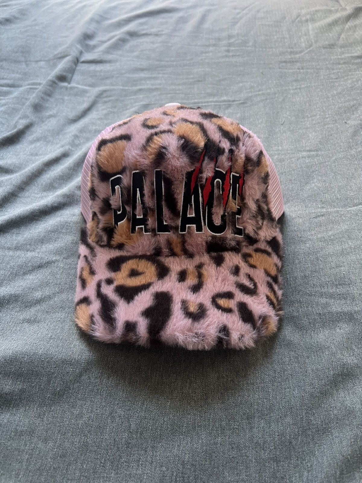 Palace SIZE S/M Palace Furry Ears Balaclava Snow Leopard | Grailed