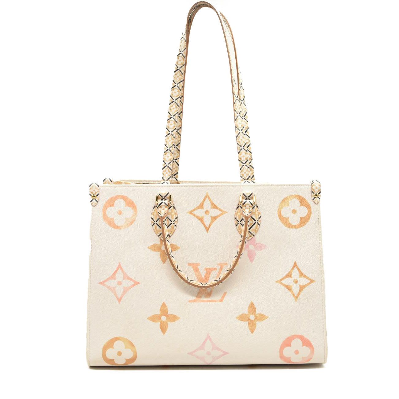 Louis Vuitton Louis Vuitton Monogram Giant By The Pool 2.0 Onthego MM Size ONE SIZE - 3 Thumbnail