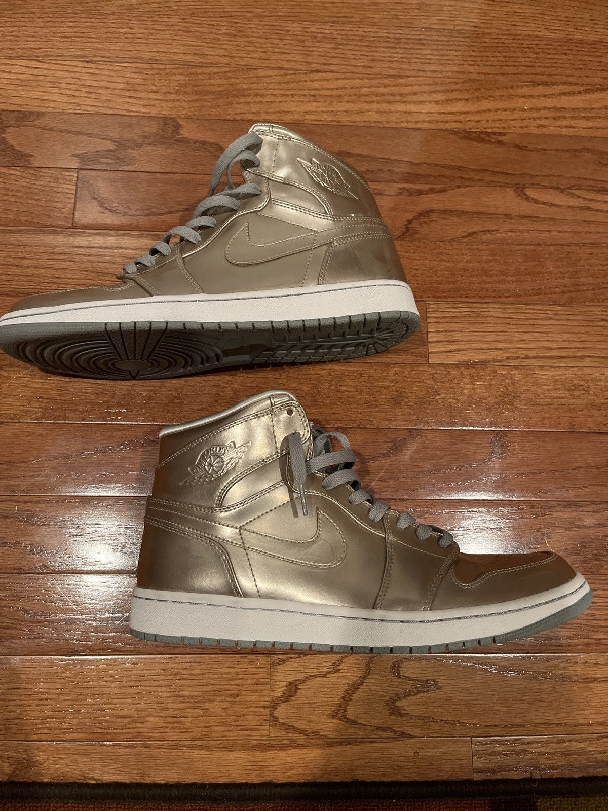 Jordan Brand × Nike Jordan 1 metallic high zinc 2009 Size US 12 / EU 45 - 2 Thumbnail