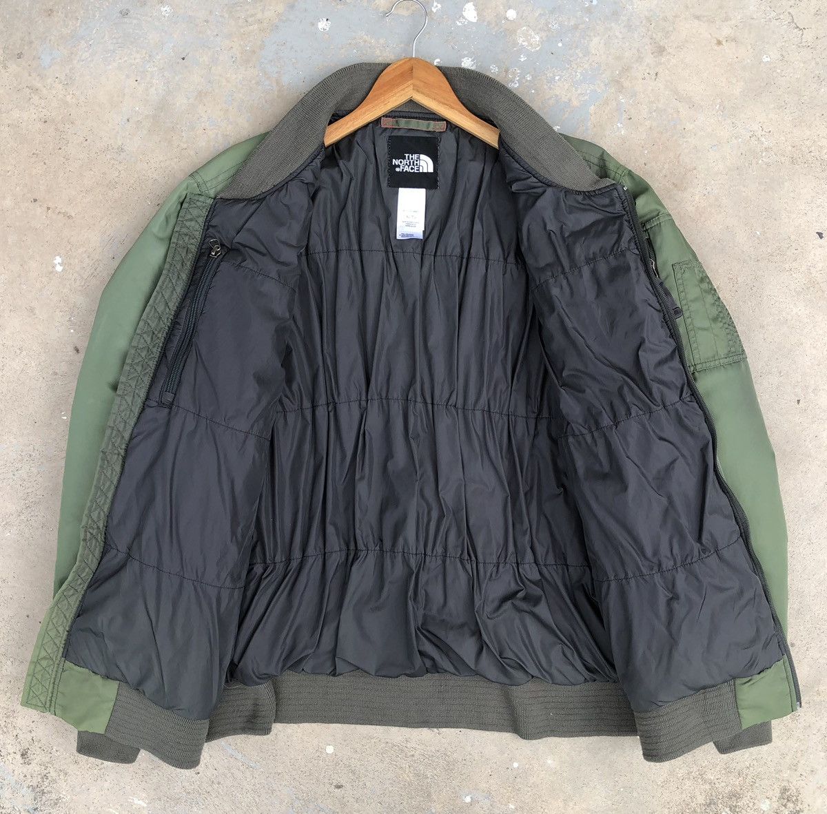 The North Face Vintage The North Face Green Sun Faded Bomber Jacket Size US XL / EU 56 / 4 - 13 Thumbnail