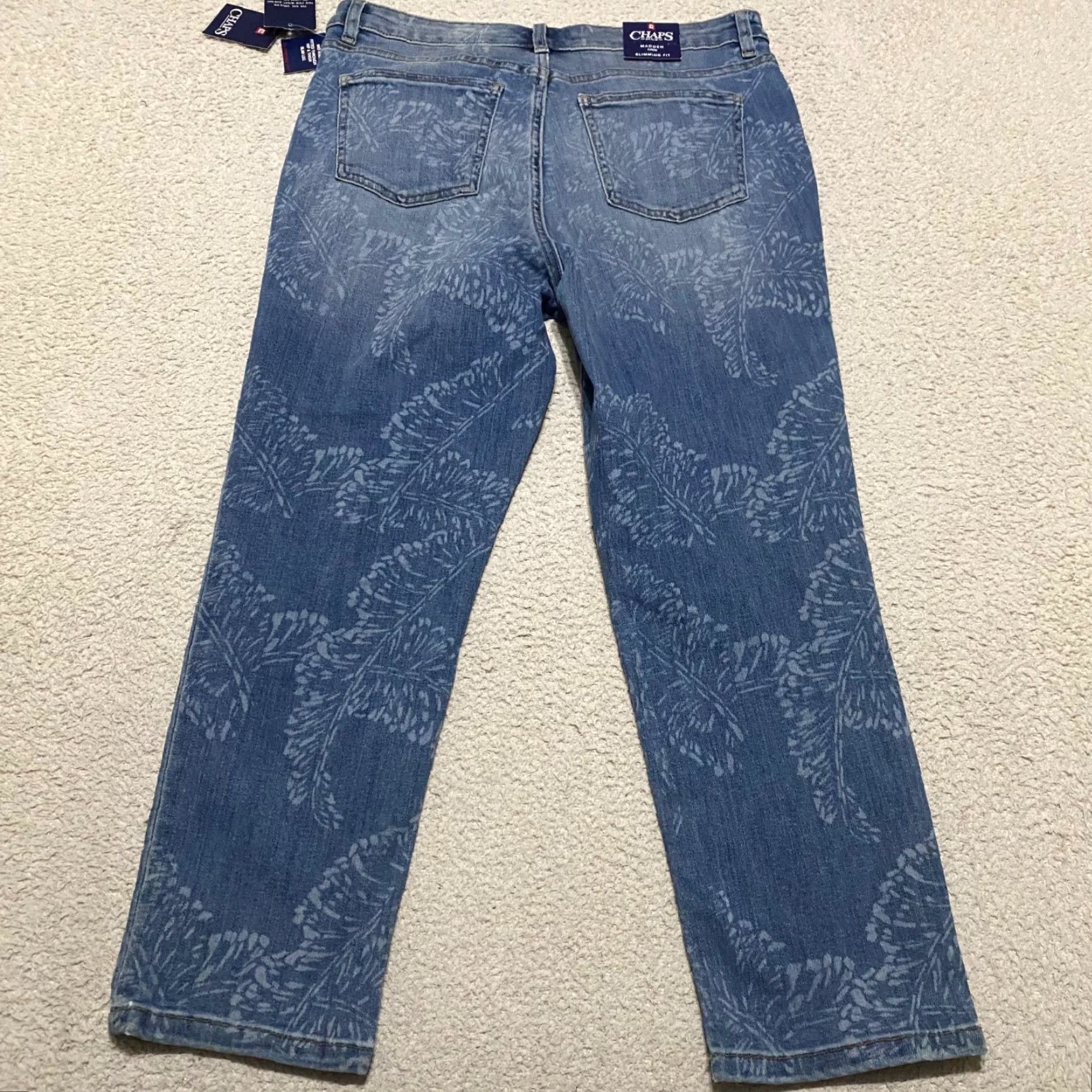 Chaps NWT Chaps Jeans Womens Blue Denim Medium Wash Floral Capri 10 Casual Regular Rise 5-Pocket Womens Girls? Size 32" / US 10 / IT 46 - 2 Thumbnail