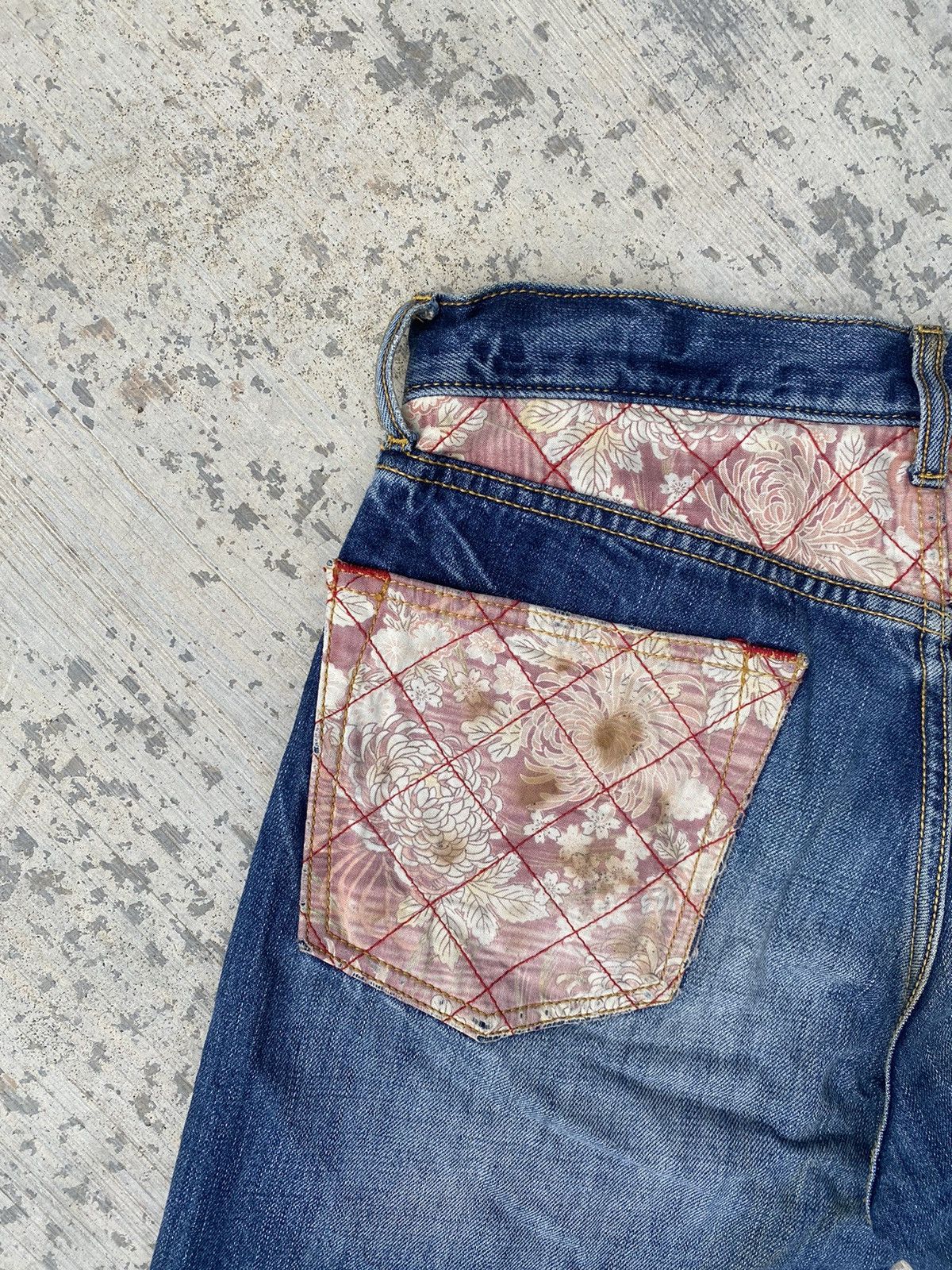 Eternal × Japanese Brand Eternal Koi Fish Embroidery Denim Shorts Size US 31 - 10 Thumbnail