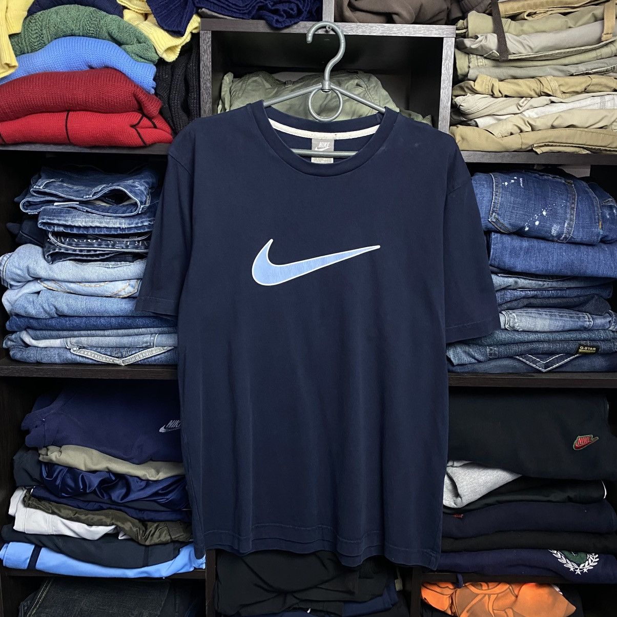 Nike Vintage Nike Big Swoosh 2000’s Streetwear tee size L Size US L / EU 52-54 / 3 - 1 Thumbnail