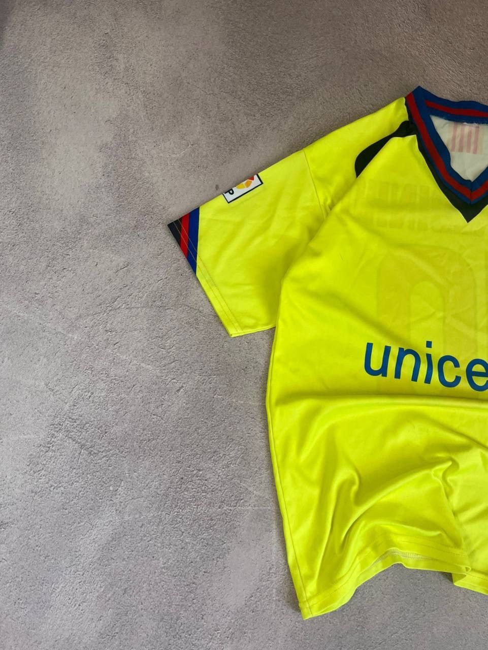 Vintage Ronaldinho Barcelona distressed jersey soccer Size US M / EU 48-50 / 2 - 4 Thumbnail