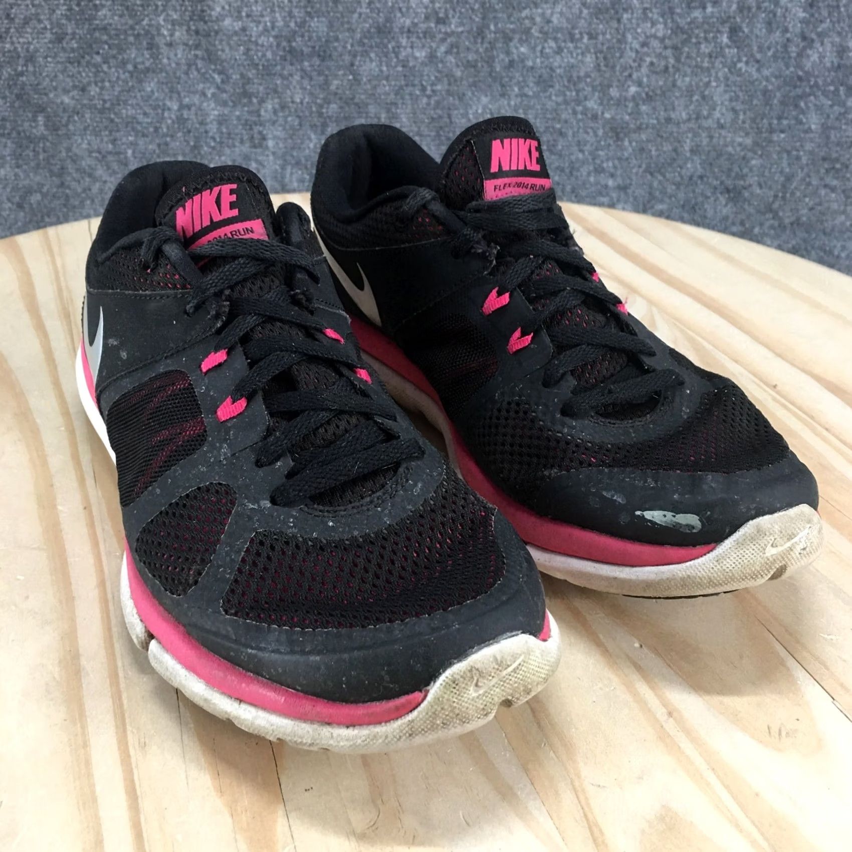 Nike Nike Shoes Womens 9 Flex Run Sneakers Black Low Top 642767-002 Size M / US 6-8 / IT 42-44 - 3 Thumbnail