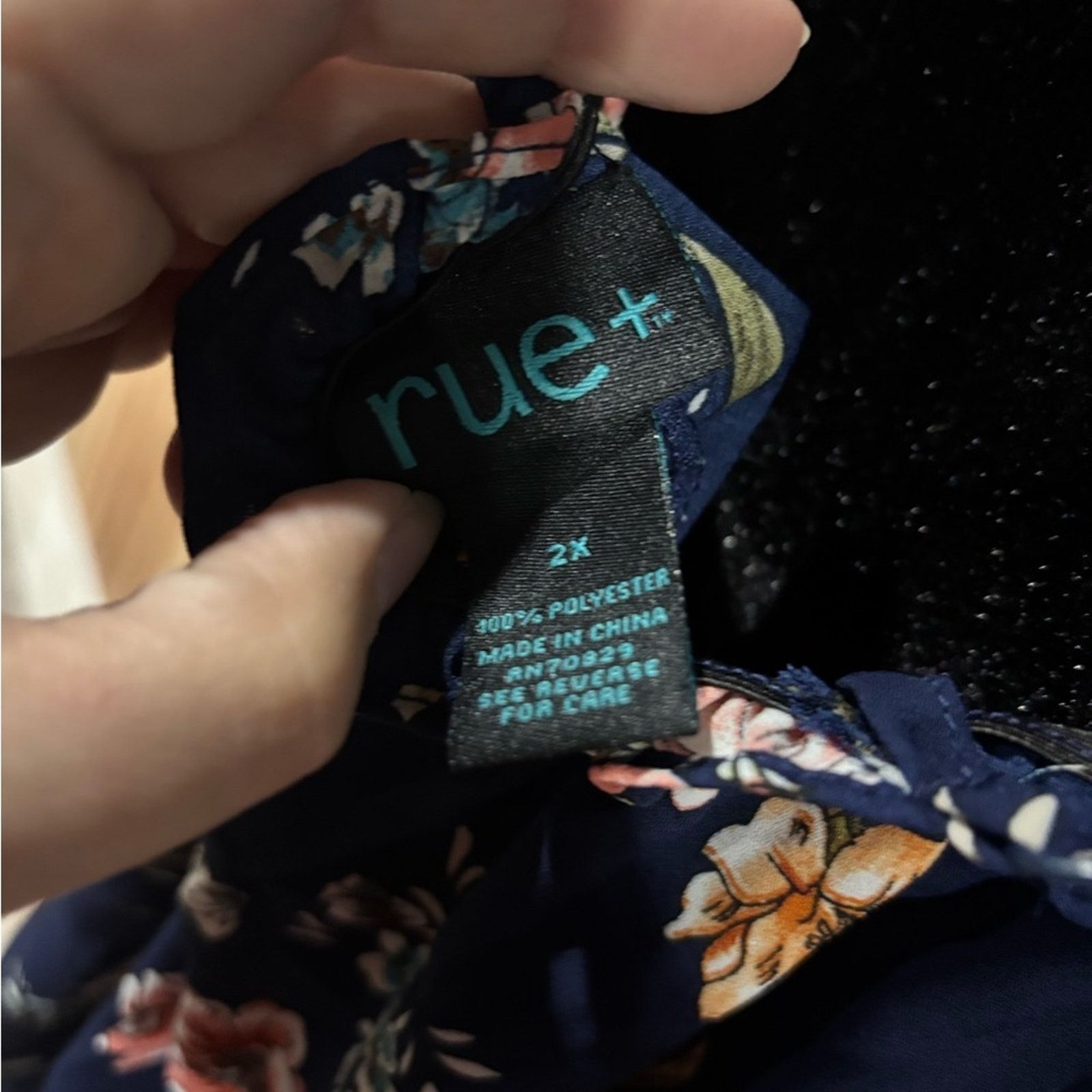 Other Navy Floral Off-Shoulder Blouse Plus Size 2X Size XXL / US 16-18 / IT 52-54 - 5 Thumbnail