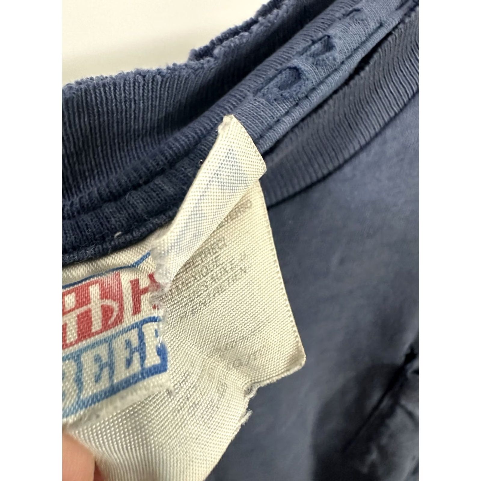Hanes VINTAGE Hanes Gradient Sun Faded Thrashed Worn Cotton Pocket Distressed Boxy T-Shirt XL Blue Mens Size US XL / EU 56 / 4 - 3 Thumbnail