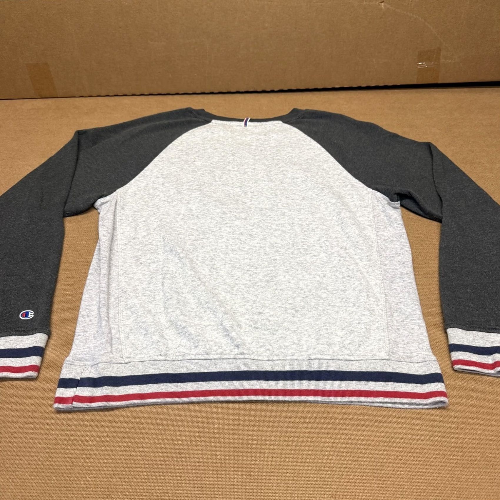 Champion Champion Sweatshirt Mens Medium Gray Pullover Fleece Raglan C Patch Size US M / EU 48-50 / 2 - 7 Thumbnail