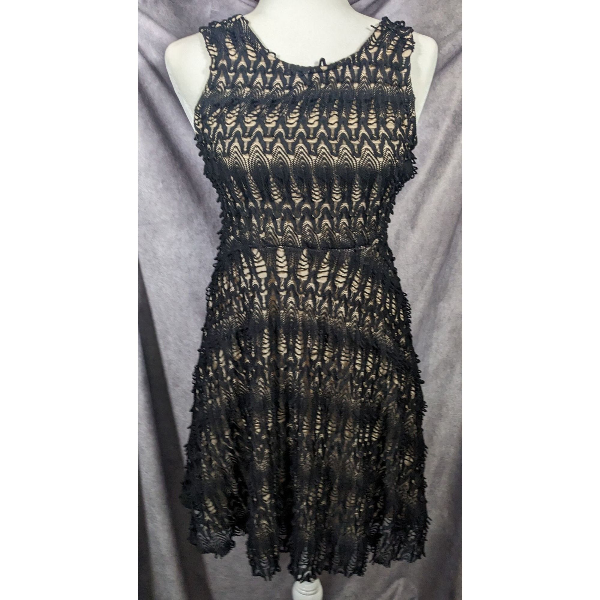 River Island Chelsea Girl River Island Black And Cream Lace Overlay Dress Size L / US 10 / IT 46 - 8 Thumbnail