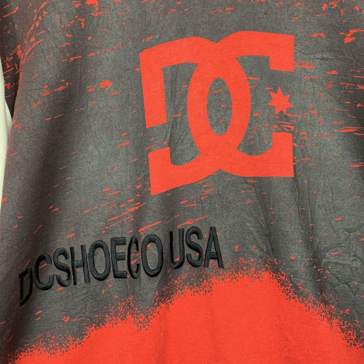 DC DC Shoe Big Logo V-neck Tee Size US M / EU 48-50 / 2 - 12 Thumbnail