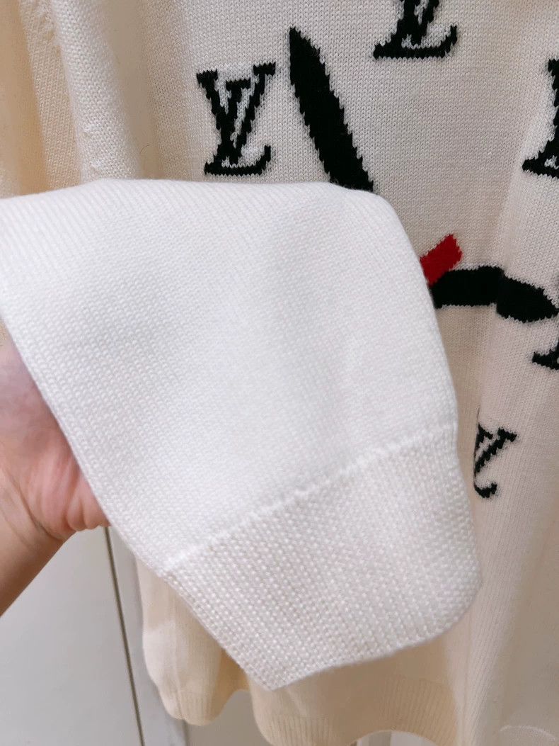 Louis Vuitton Louis Vuitton White Clock Sweater 2503-Nextarrow Size US L / EU 52-54 / 3 - 5 Thumbnail