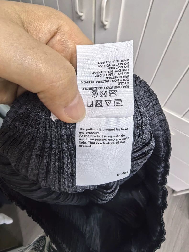 Issey Miyake Issey Miyake size:5 Grey pretzel skirt Size 31" - 3 Thumbnail
