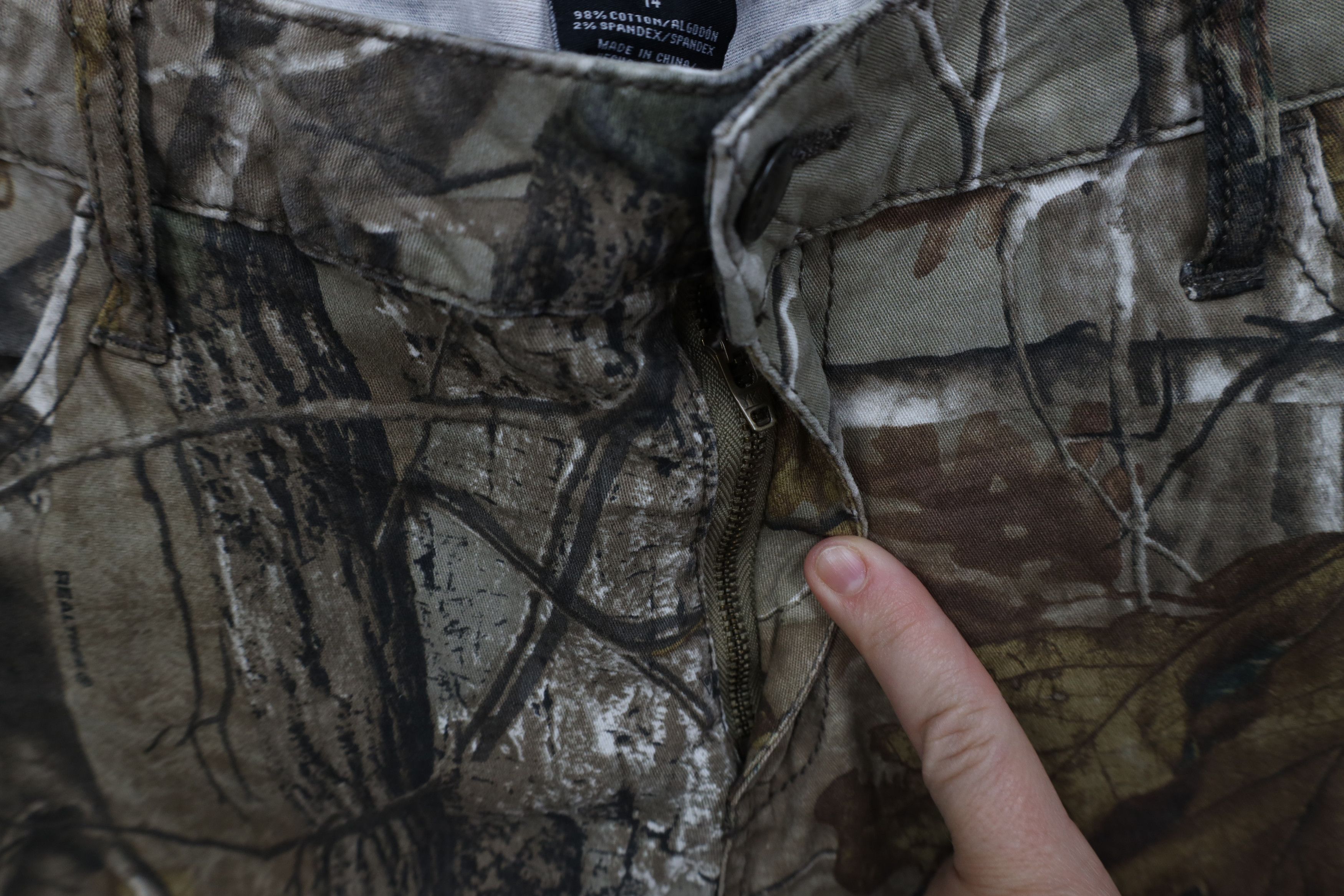 Vintage Vintage Y2K Streetwear Realtree Camouflage Wide Leg Pants Size 36" / US 14 / IT 50 - 5 Thumbnail