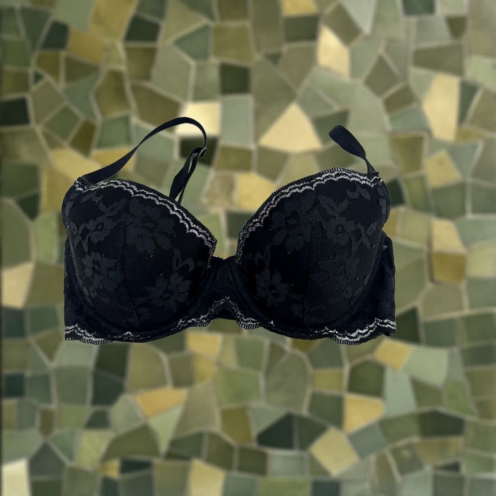 Victoria's Secret Victoria's Secret Womens Bra 32DD Dream Angels Lined Demi Black Lace Floral T-Shirt Bra Womens DD 32 Black Lace Floral Size ONE SIZE - 1 Thumbnail