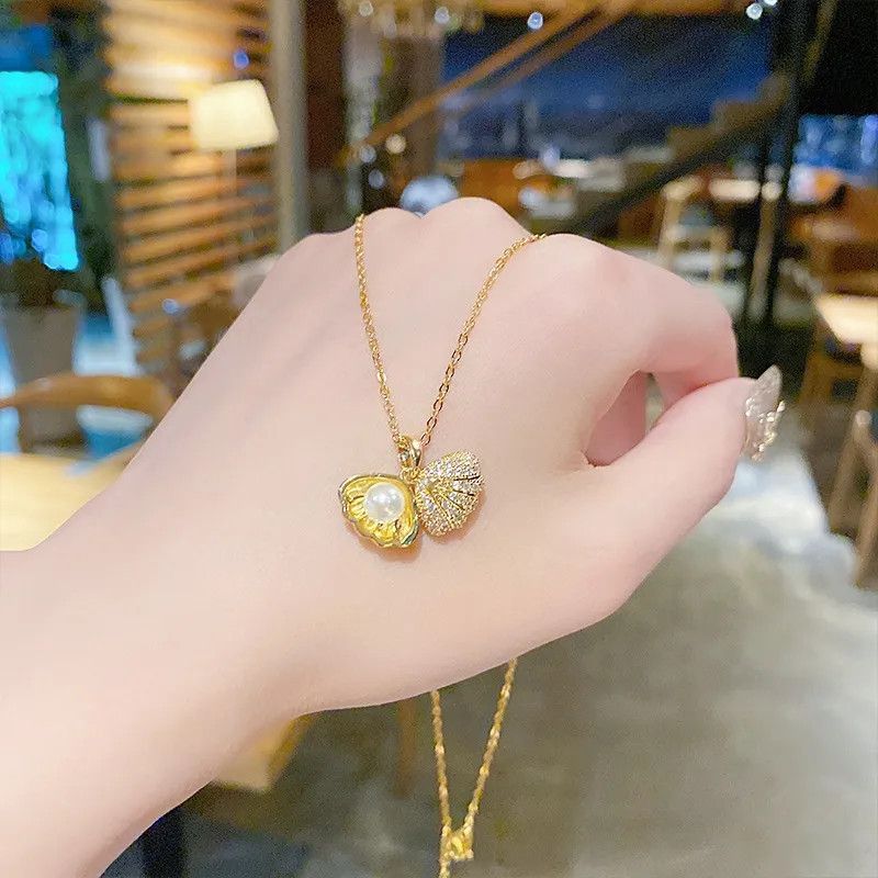 Jewelry Luxury Gold Shell With Pearl Necklace Size ONE SIZE - 6 Thumbnail