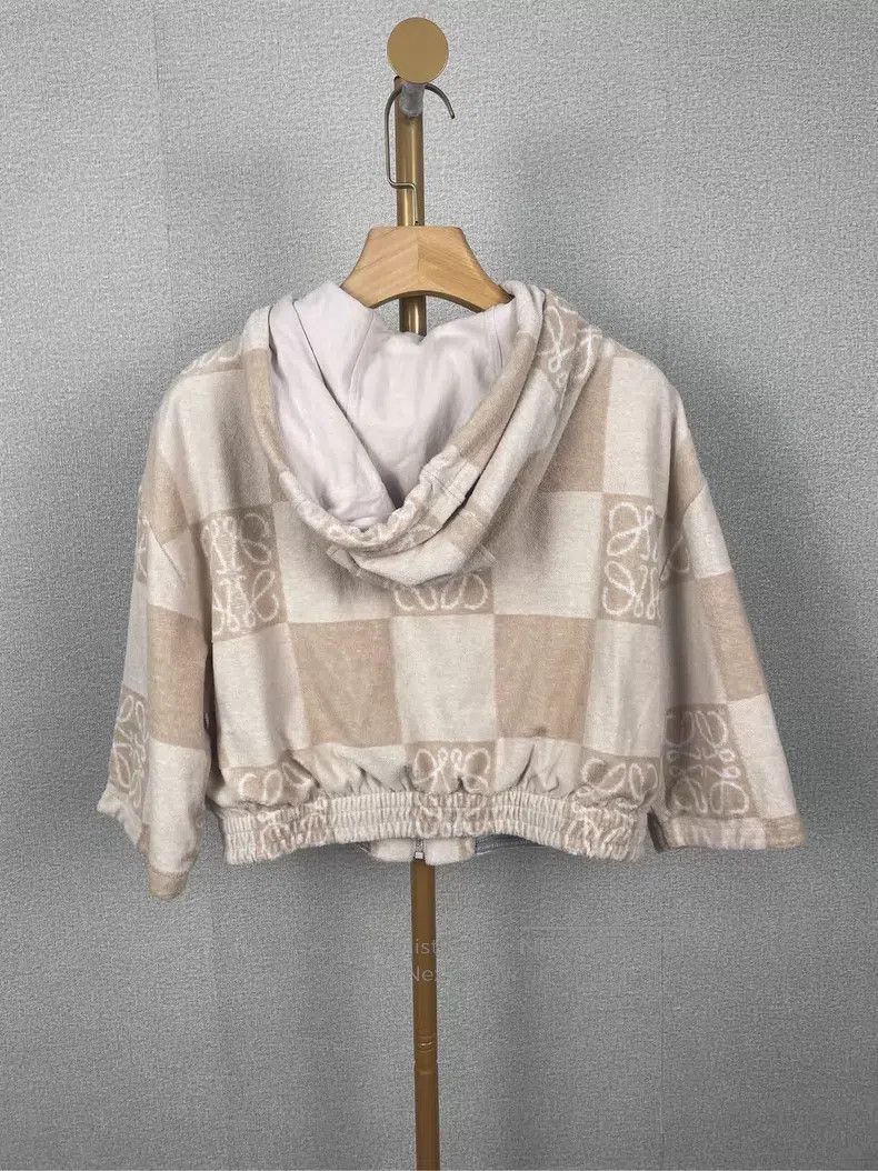 Loewe Loewe Jacquard Short Hooded Zipper Seven-Quarter Sleeve Sw Size XS / US 0-2 / IT 36-38 - 2 Thumbnail