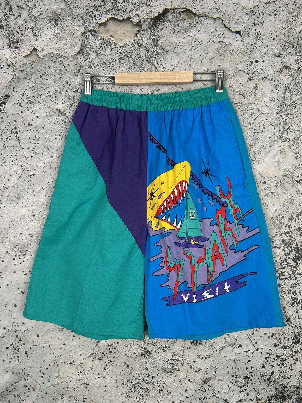 Vintage Vintage Surf Shorts Summer Streetwear Avant Garde Skate 90s Size US 30 / EU 46 - 1 Thumbnail