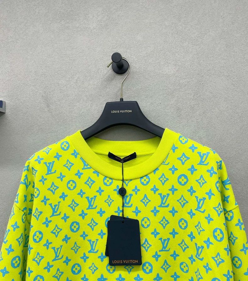Louis Vuitton Louis Vuitton Yellow Sweater with Full Logo sweater Size US L / EU 52-54 / 3 - 4 Thumbnail