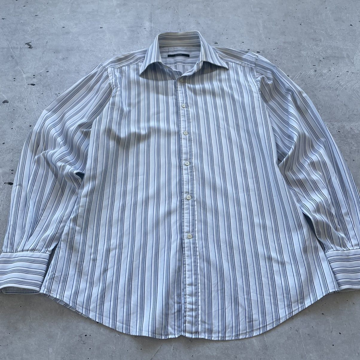 Designer × Gucci Vintage Gucci Men’s Shirt White With Blue Stripes Size L Size US L / EU 52-54 / 3 - 4 Thumbnail
