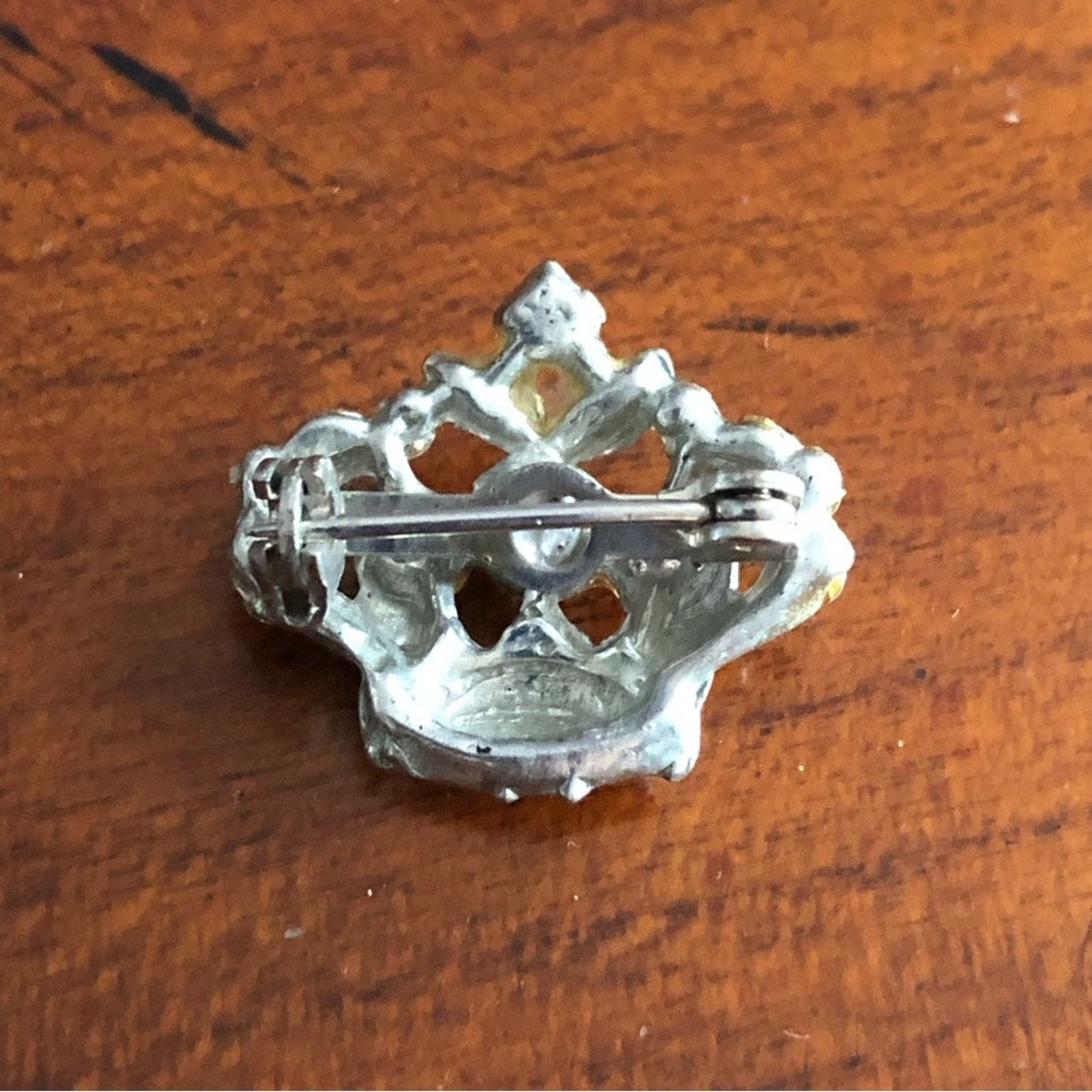 Vintage Vintage crown clear rhinestone silver metal mini pin brooch Size ONE SIZE - 6 Thumbnail