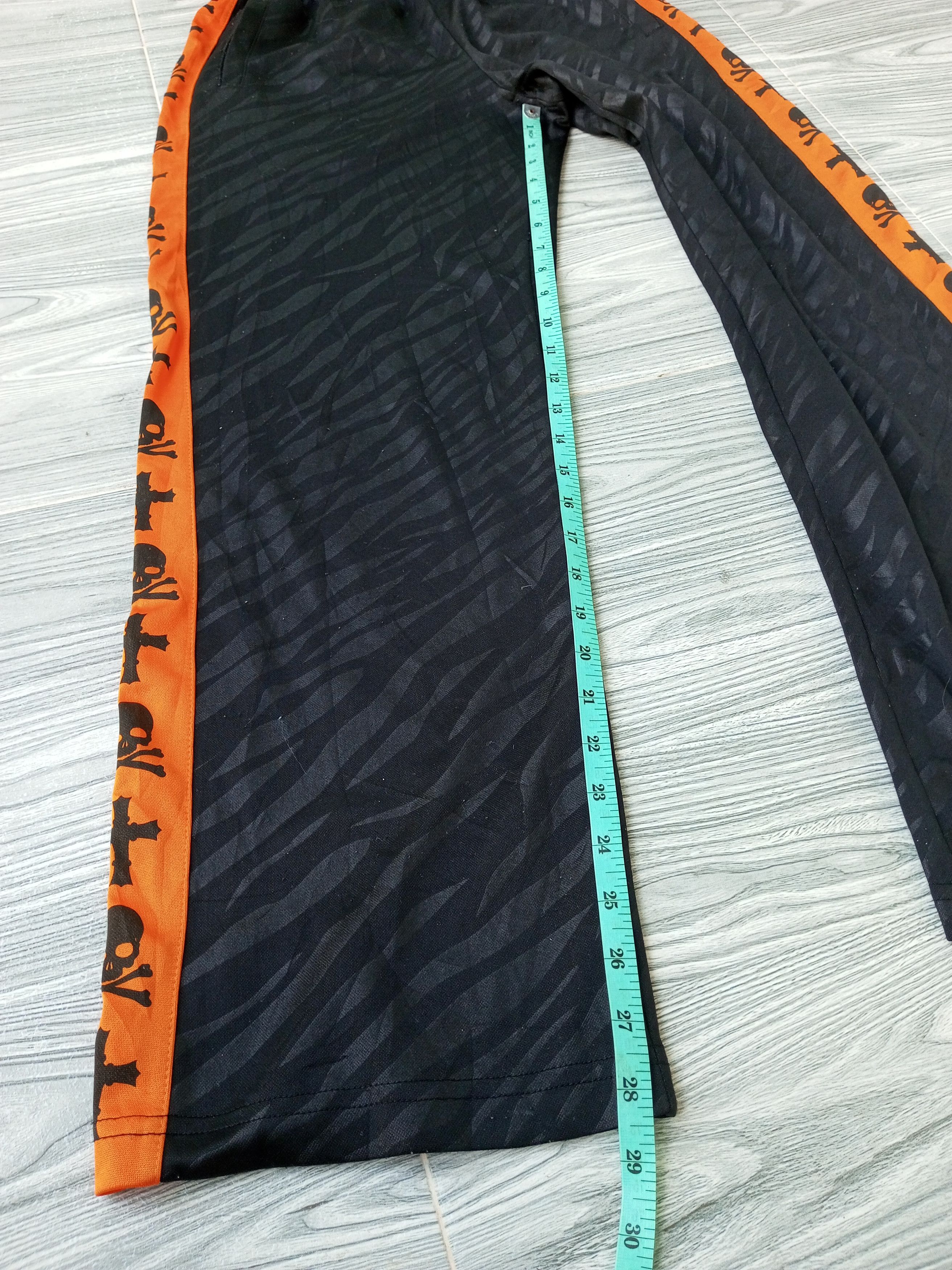 Japanese Brand Undefined Skull and Cross Track Pants Size US 32 / EU 48 - 9 Thumbnail