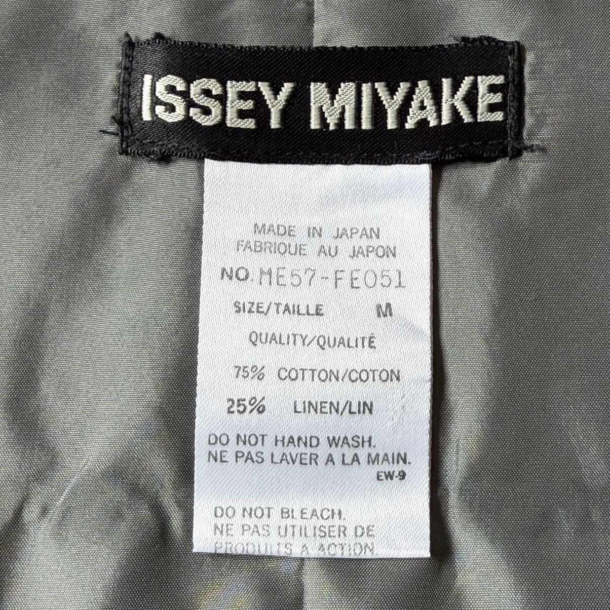 Issey Miyake Issey Miyake - Vintage Striped Detailed Stitch Vest Size US M / EU 48-50 / 2 - 5 Thumbnail