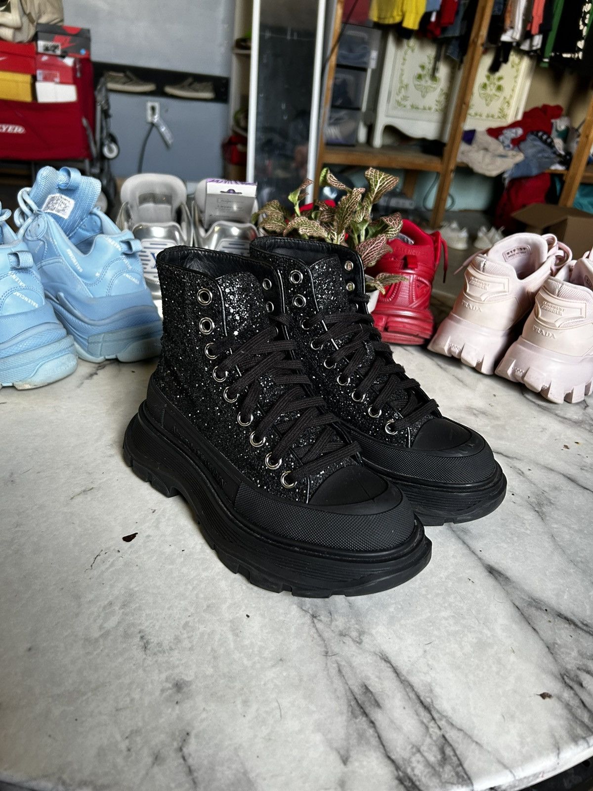 Alexander McQueen Alexander Mcqueen crystal treadslick boot Size US 5 / IT 35 - 3 Thumbnail