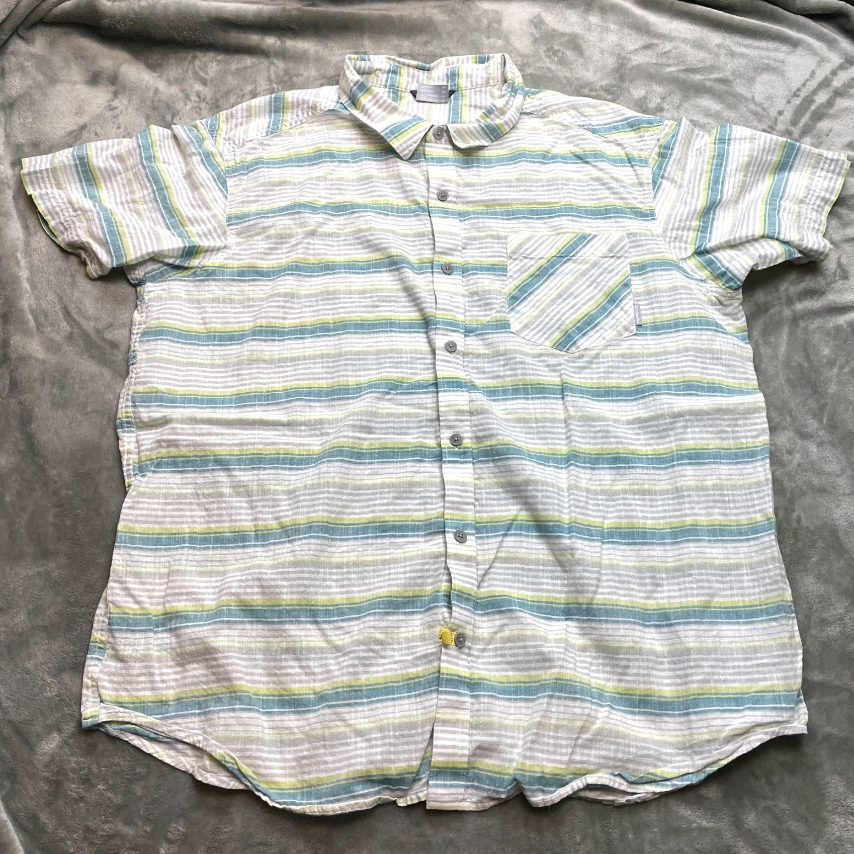 Vintage Columbia Shirt Mens 2XL White Striped Short Sleeve Button Up Outdoor Pocket Size US XXL / EU 58 / 5 - 2 Thumbnail