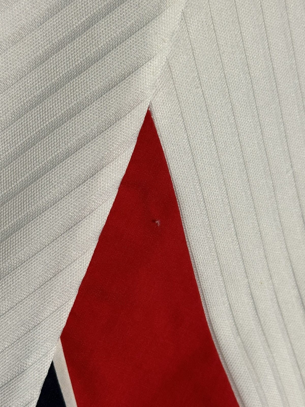 Umbro KIDS England National Team 97/99 Home Football Jersey Shirt Size US XS / EU 42 / 0 - 5 Thumbnail