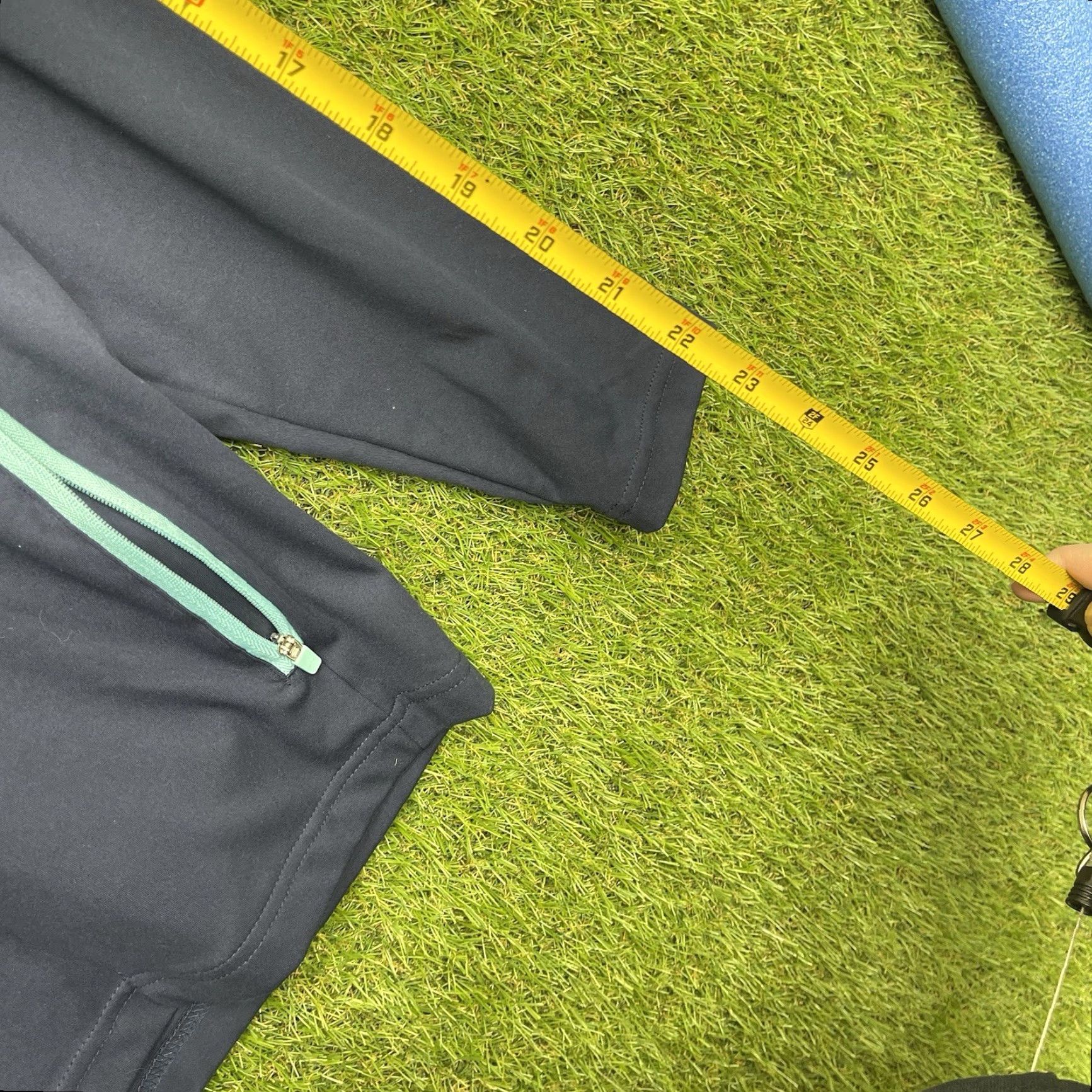 Chubbies Chubbies Sweatshirt 1/4 Zip Mens Medium Blue Long Sleeve Golf Performance Stretch Fleece Mock Neck Pullover Casual Classic Outdoor Preppy Size US M / EU 48-50 / 2 - 6 Thumbnail