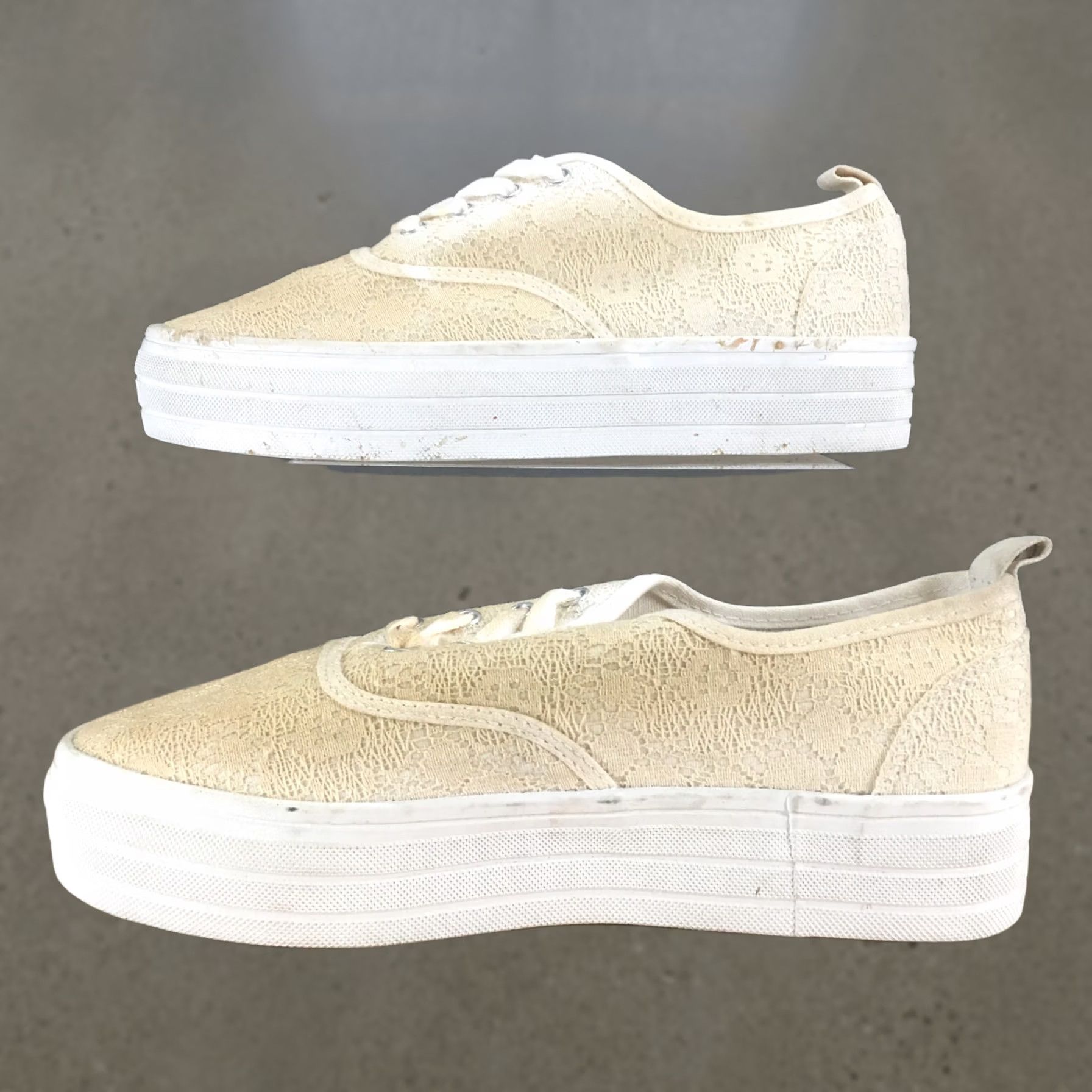 H&M Divided by H&M Shoes Womens 8 Platform Lace Sneaker Beige Lace Up Low Top Casual Size M / US 6-8 / IT 42-44 - 1 Thumbnail