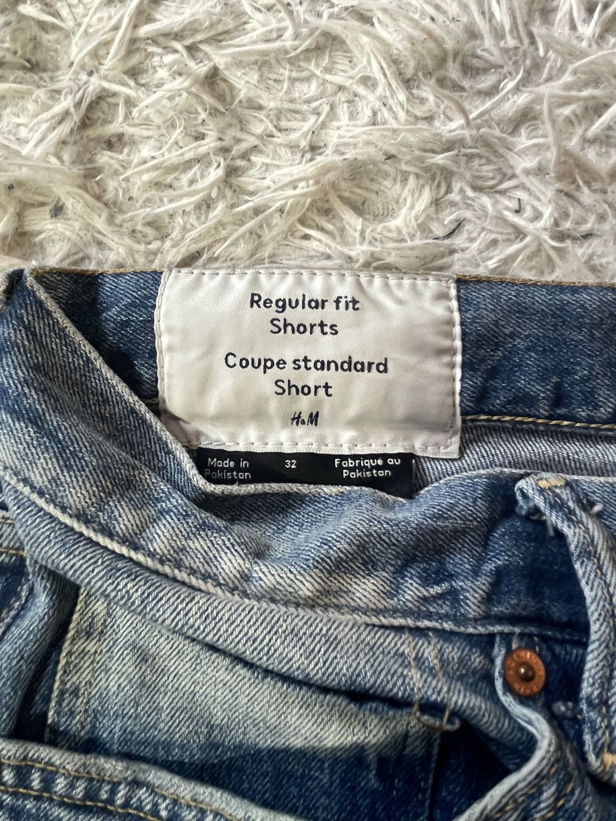 H&M Denim shorts y2k washed blue Size US 32 / EU 48 - 3 Thumbnail