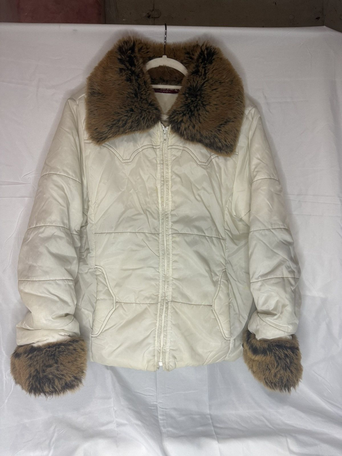 Point Zero Rare Y2K Point Zero Fur Cuff White Puffer Jacket Vintage M Size US M / EU 48-50 / 2 - 1 Thumbnail