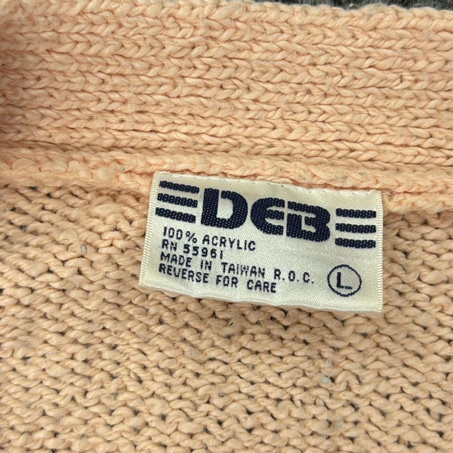 Vintage VINTAGE DEB Cardigan Sweater Womens Large Pink Shoulder Pads Button Front 90s Size L / US 10 / IT 46 - 4 Thumbnail