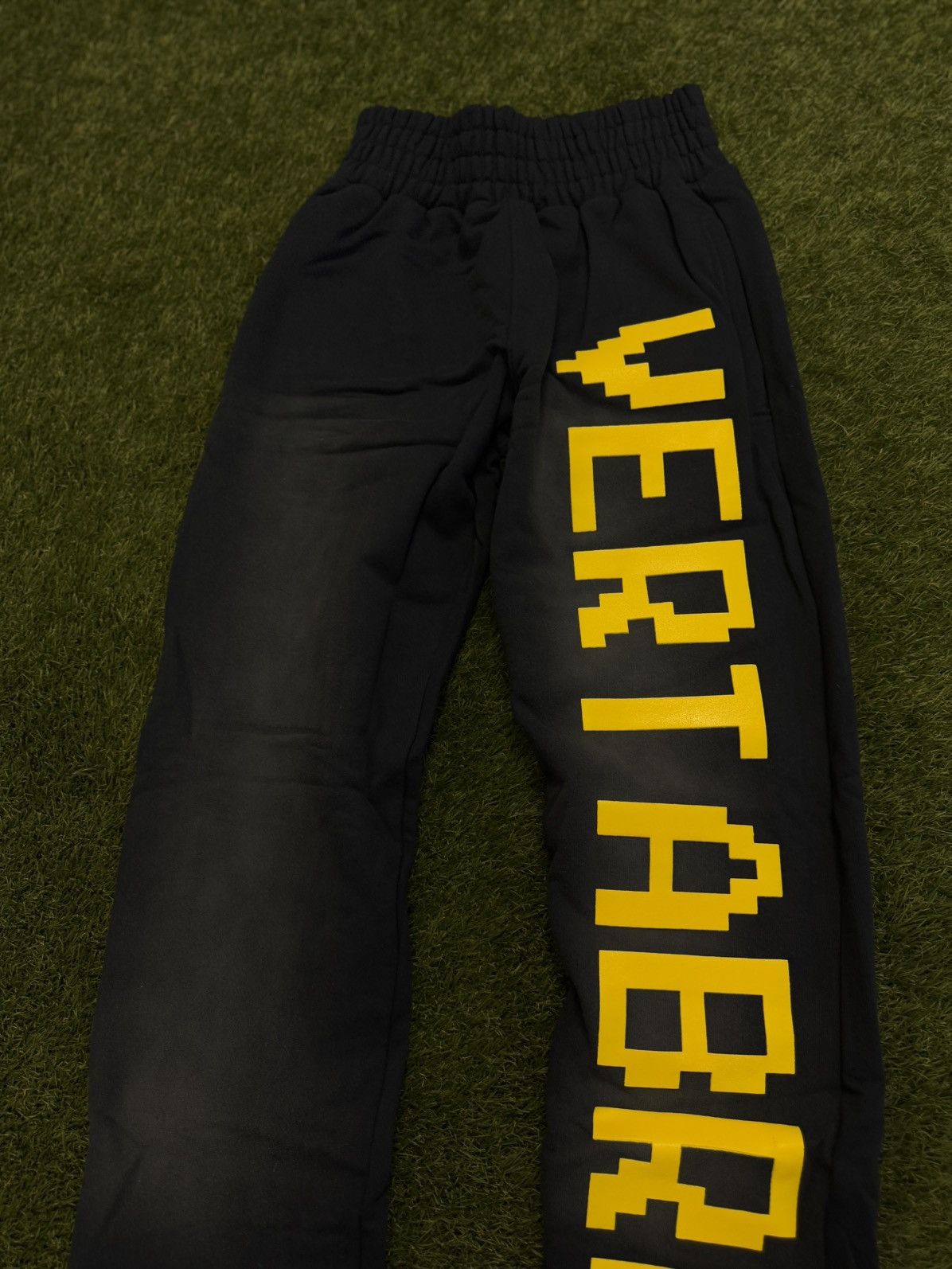 Vertabrae Vertabrae C-2 Blue Yellow Sweatpants Size L (NEW) Size US 33 - 4 Thumbnail