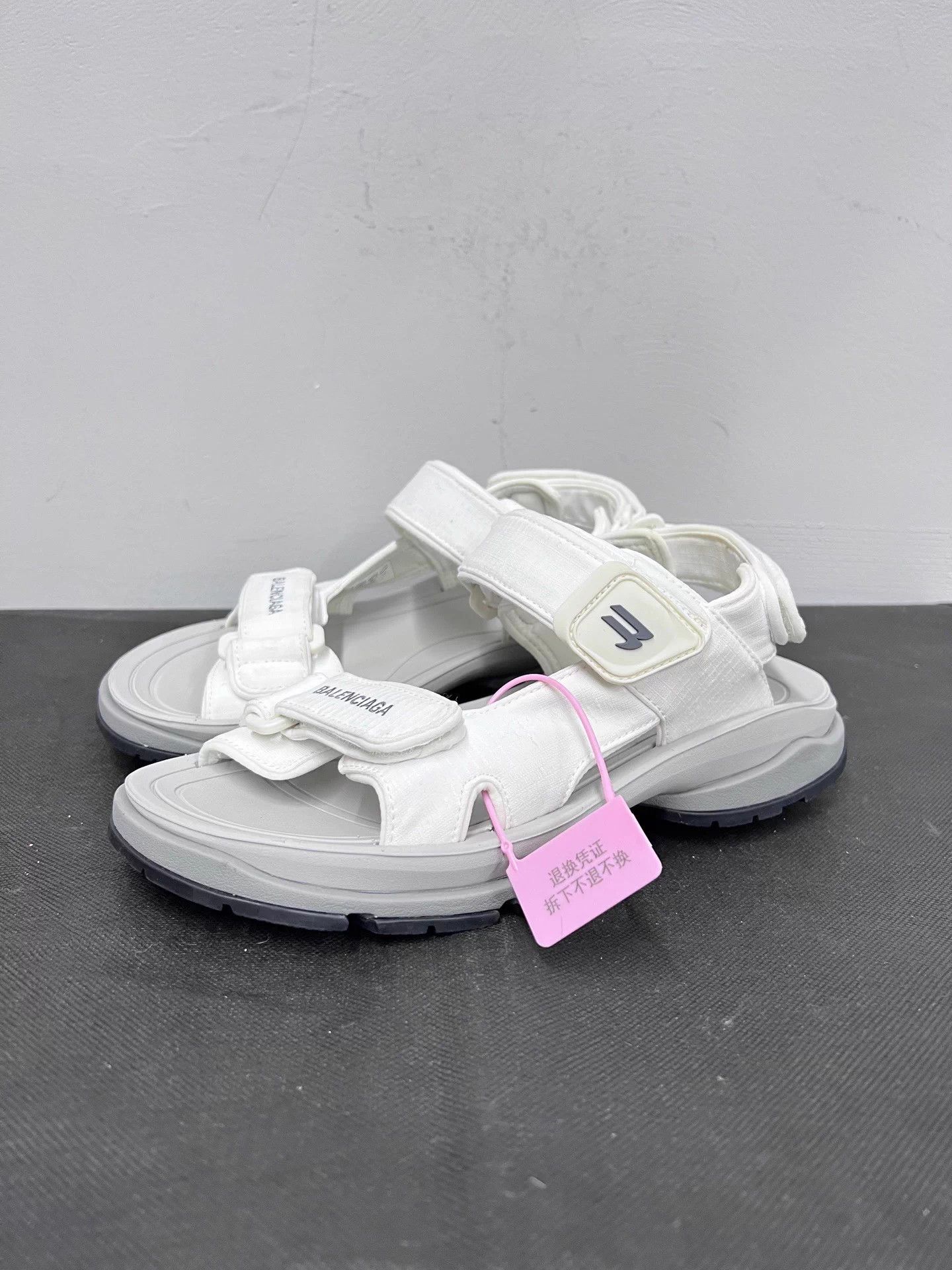 Balenciaga Balenciaga Tourist Fabric Open-toe Velcro Beach Sandals 36 Size US 6 / IT 36 - 1 Thumbnail