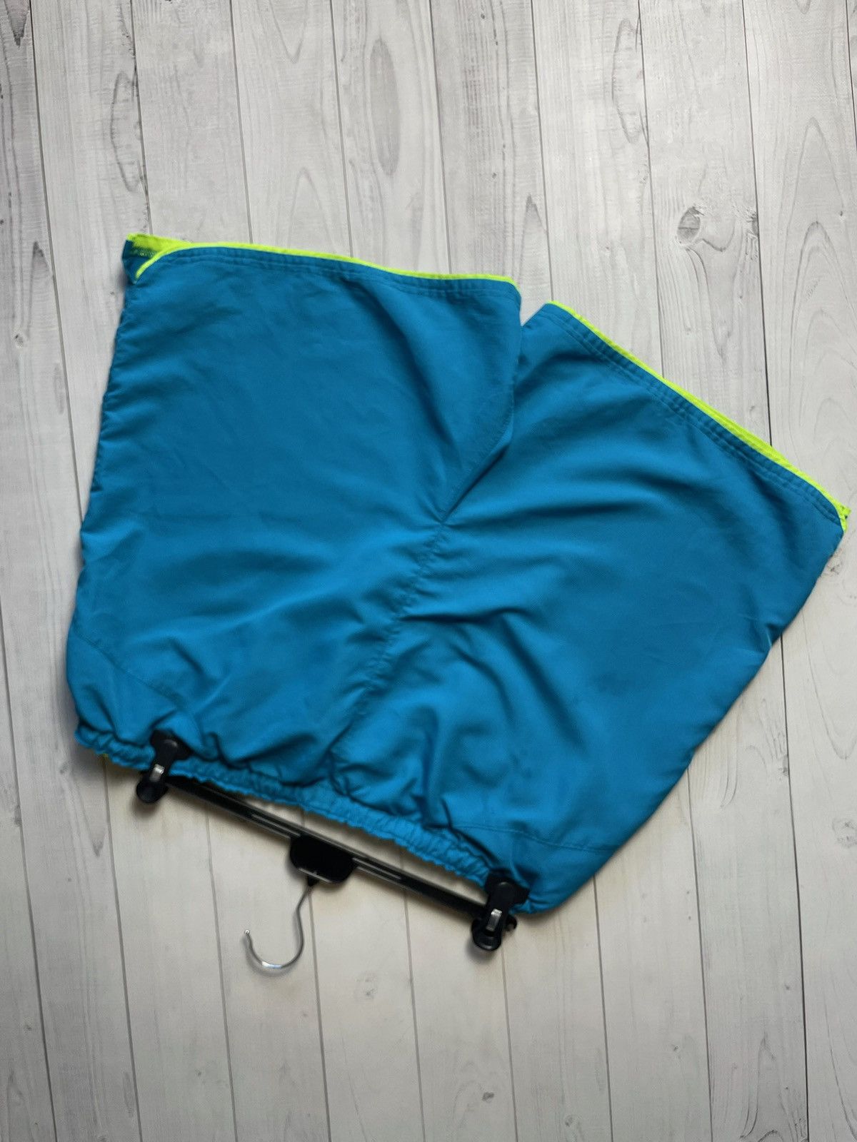 Vintage Vintage Nike Barcelona soccer shorts size L blue away Size US 34 / EU 50 - 5 Thumbnail