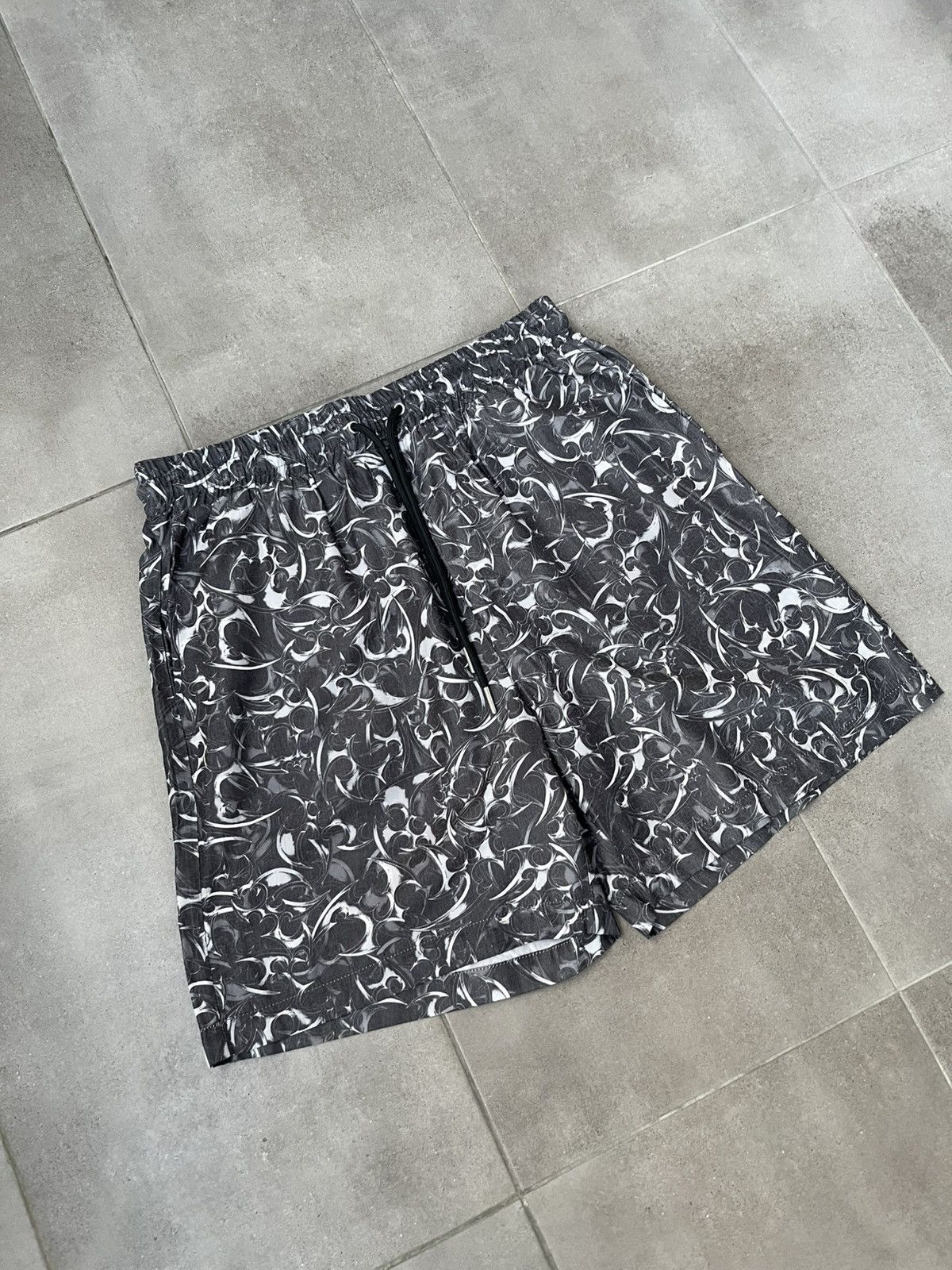 Han Kjobenhavn !DS! FW22 Han Kjobenhavn Chrome Tribal Printed Track Shorts Size US 32 / EU 48 - 7 Thumbnail