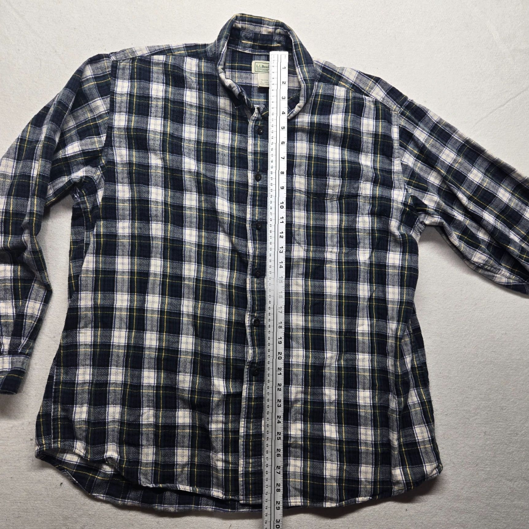 Vintage L.L. Bean Shirt Button-Up Mens XL Traditional Fit Plaid 100% Cotton Blue Long Sleeve Button-Down Collared | Pockets | Regular Fit Size US XL / EU 56 / 4 - 6 Thumbnail