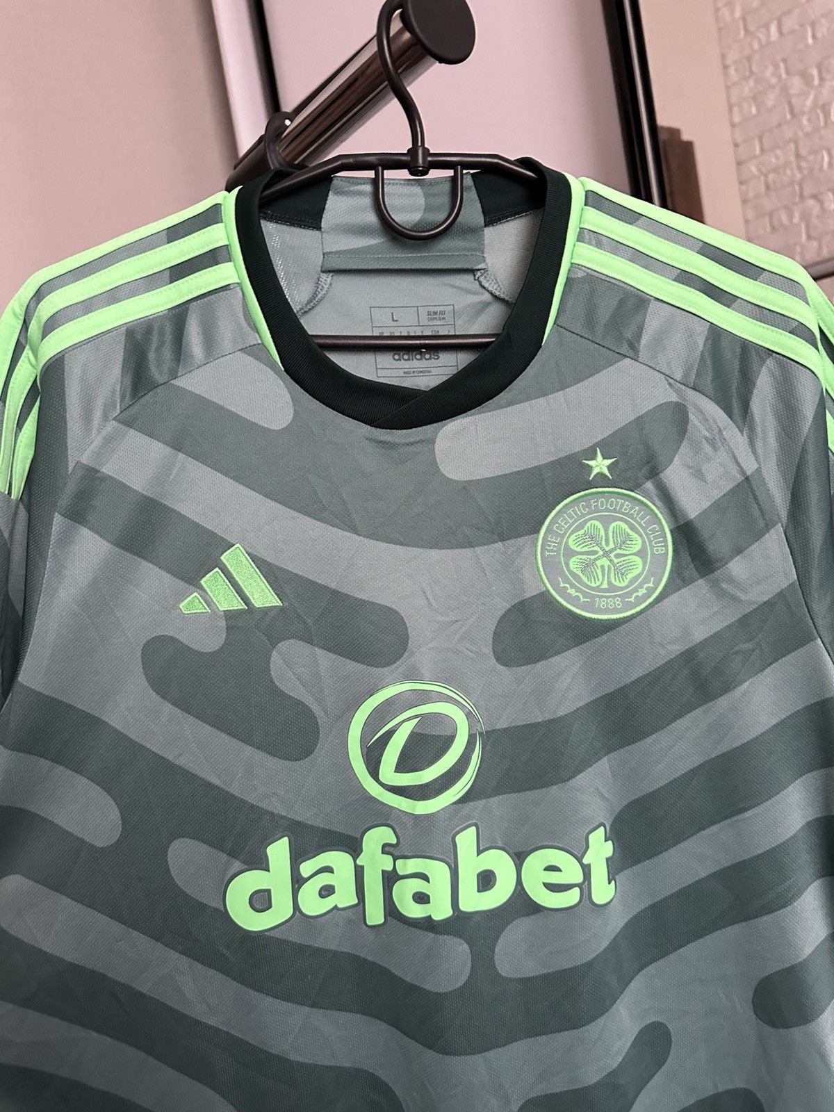 Adidas 2023/2024 Adidas Celtic FC Soccer Jersey T-Shirt Size US L / EU 52-54 / 3 - 6 Thumbnail