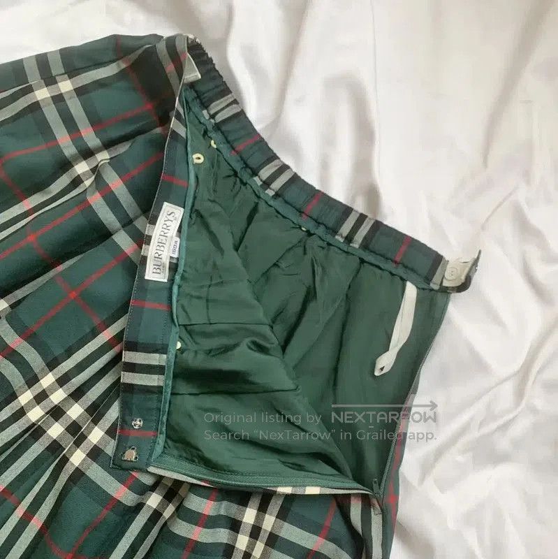 Burberry Burberry Green Wool Midi Skirt for Women. Size 23" - 2 Thumbnail