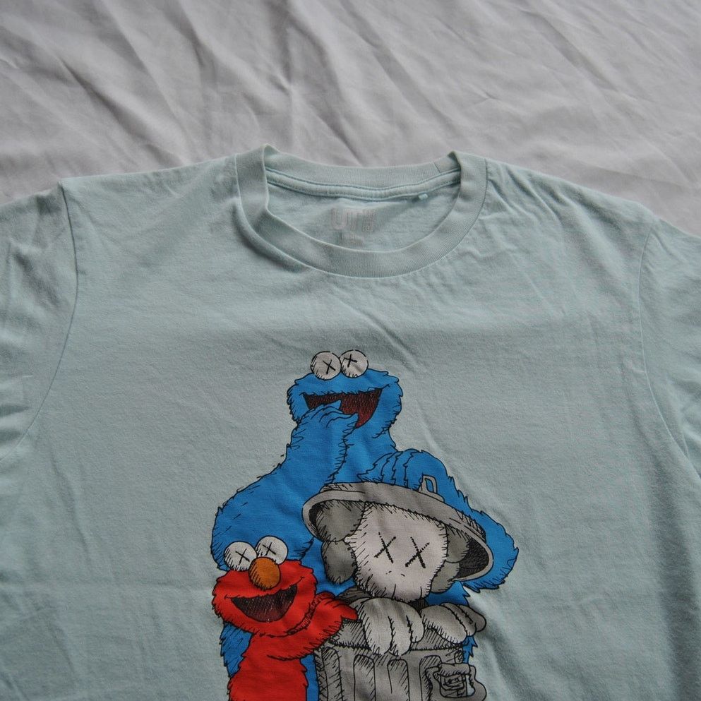 Uniqlo Kaws Sesame Street Shirt by Uniqlo Blue Size US M / EU 48-50 / 2 - 3 Thumbnail